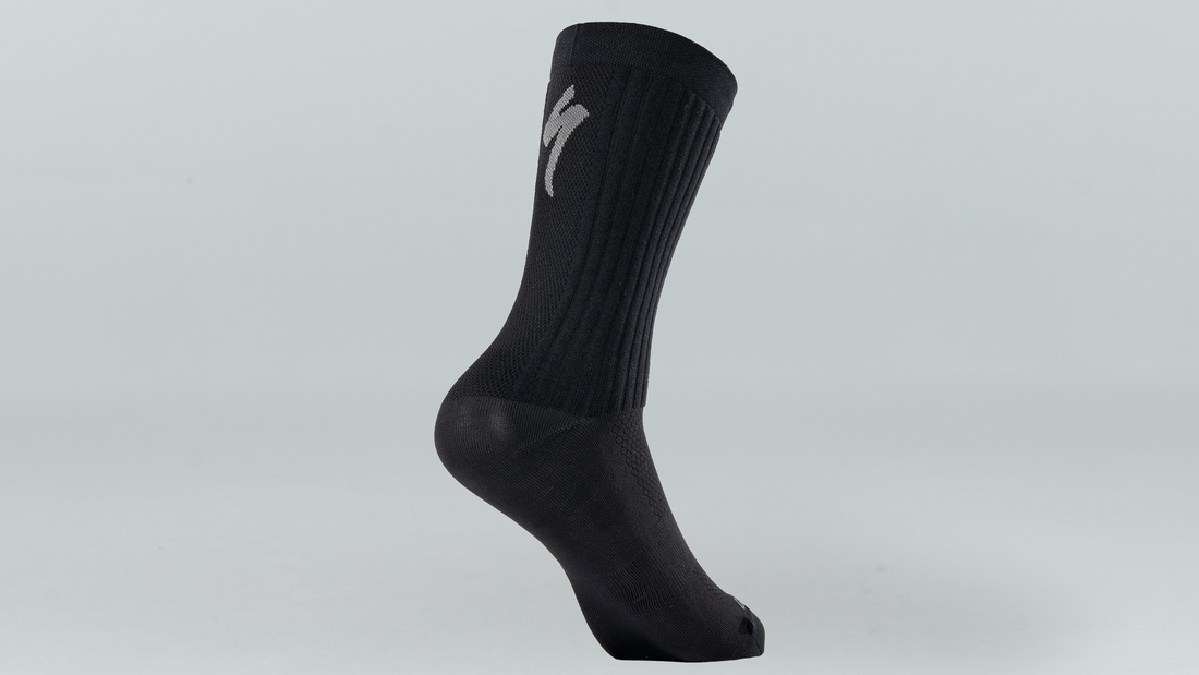 Hydrogen Aero Tall Road Socks