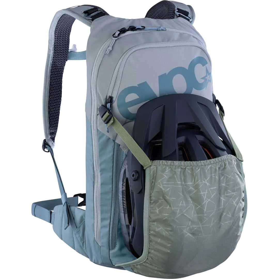 EVOC Stage 6 Backpack + 2L Hydration Bladder